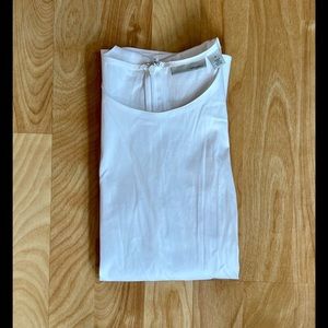 Halogen sleeveless top